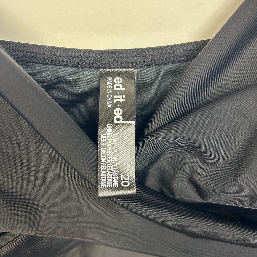 edited Black Swim Tankini Top - Size 20