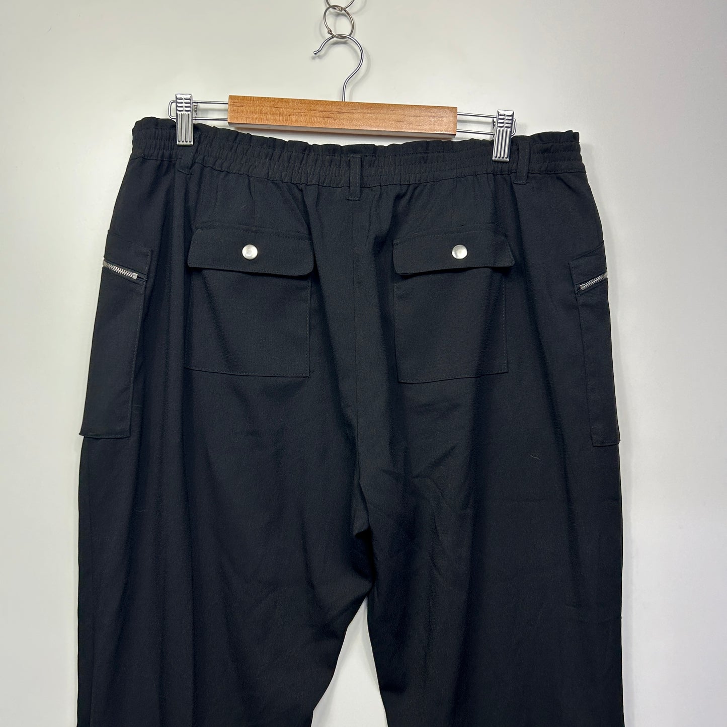 Kaites Pants Size 16 Black Elastic Ankle Zipped Pockets