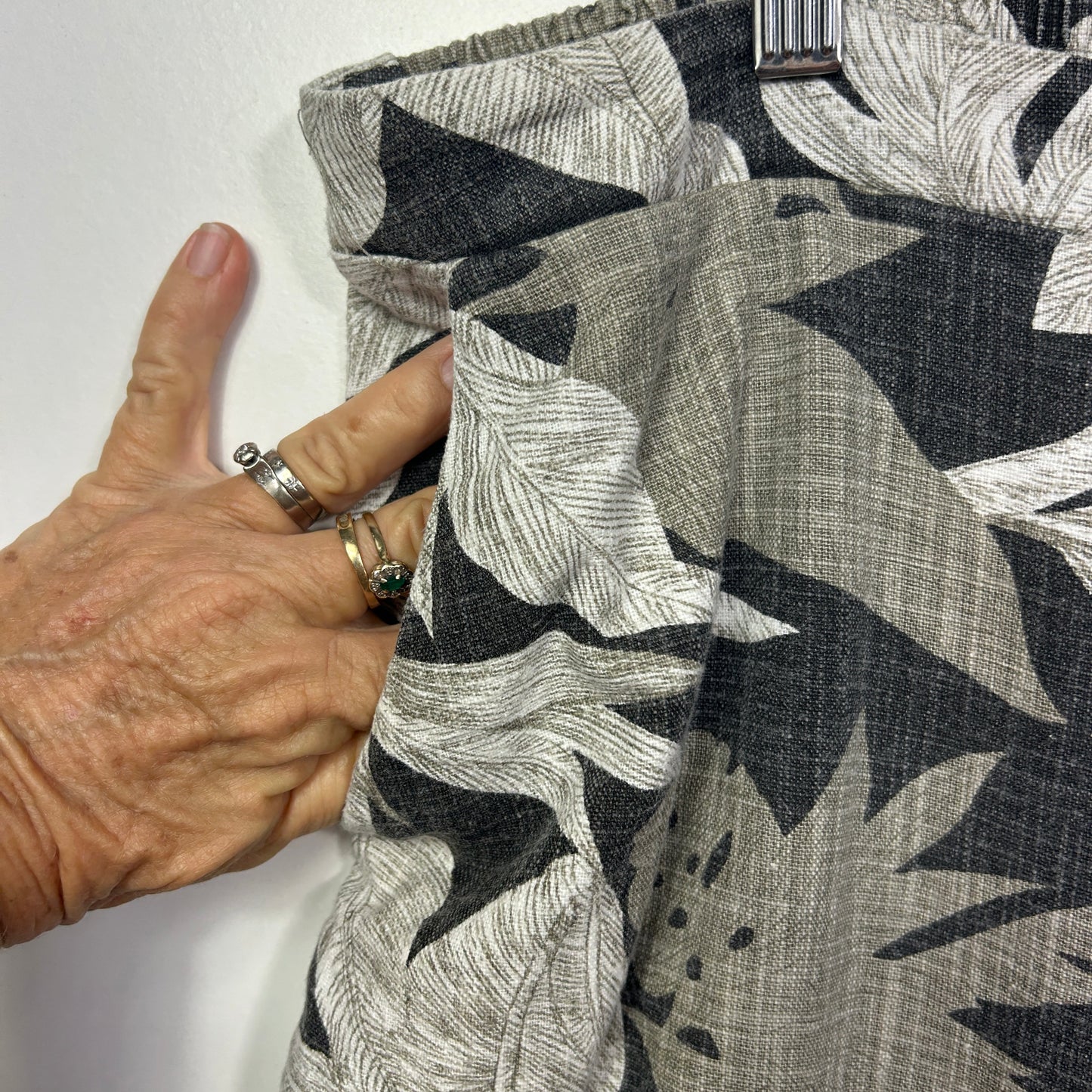 Millers Multicoloured Leaf Print Cropped Pants - Size 18