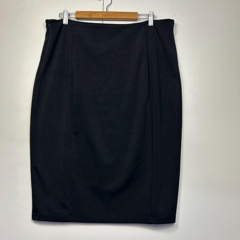 Atmos & Here Black Skirt - Size 20