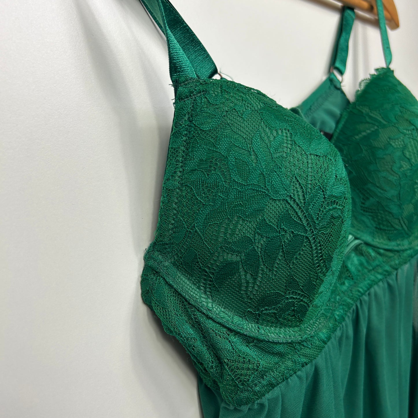 Edited Lingerie Size 18C Green Sleep