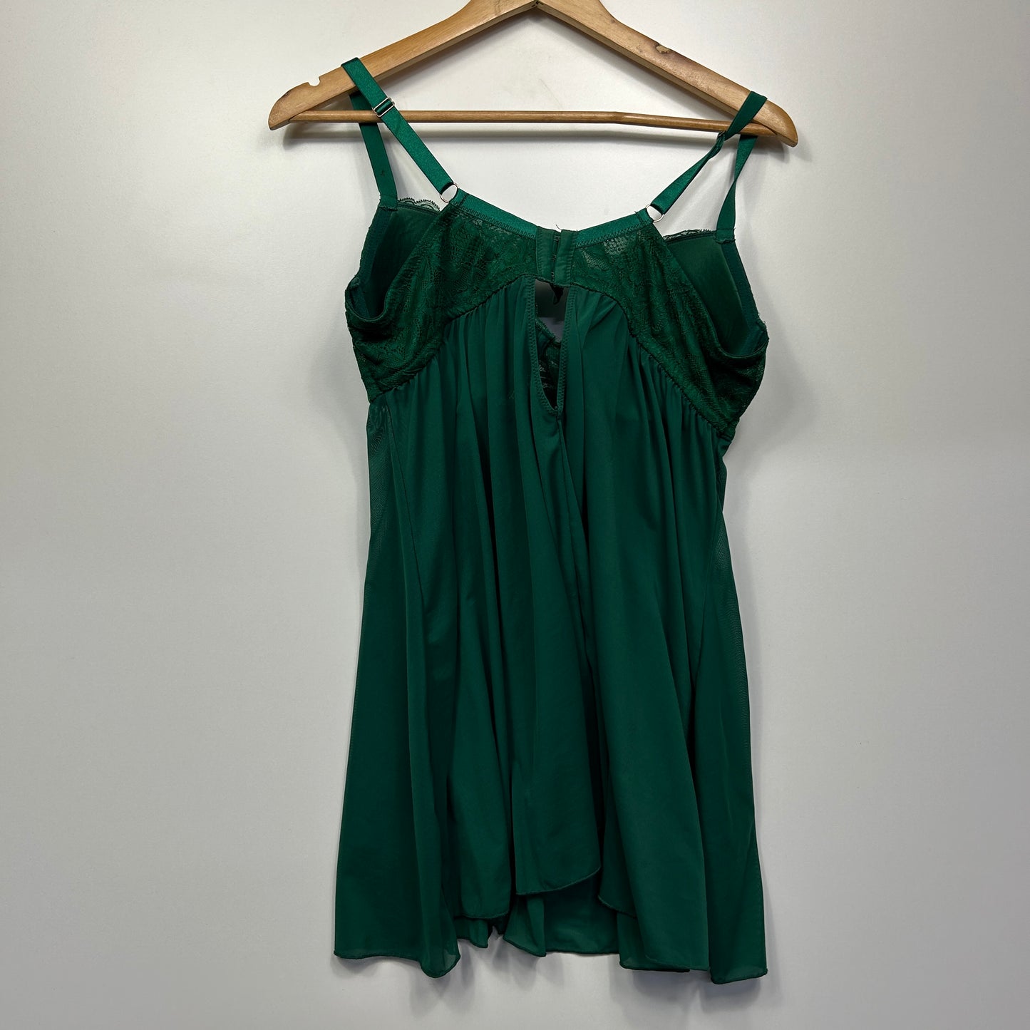 Edited Lingerie Size 18C Green Sleep
