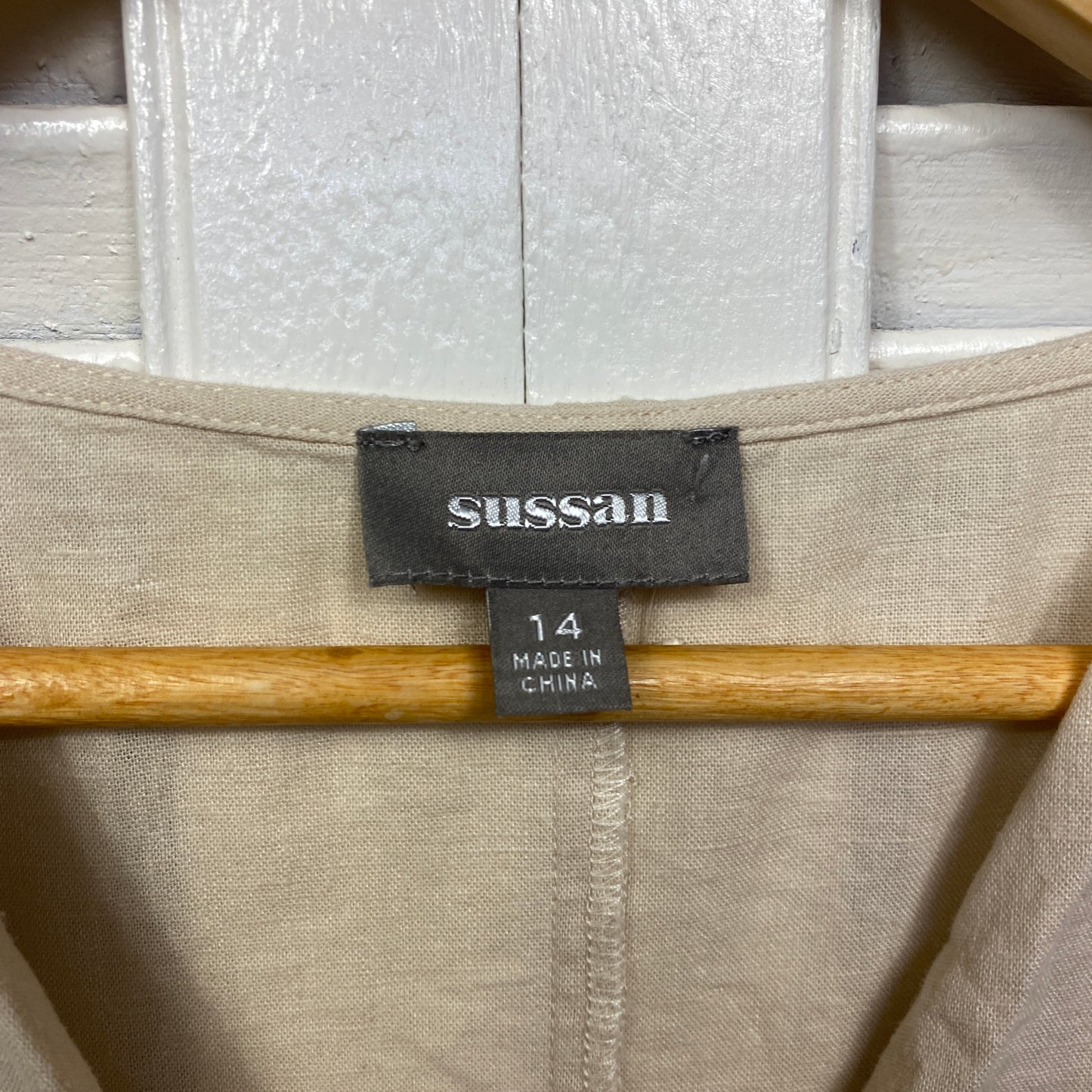 Sussan Linen Top Size 14 Biege Long Sleeve