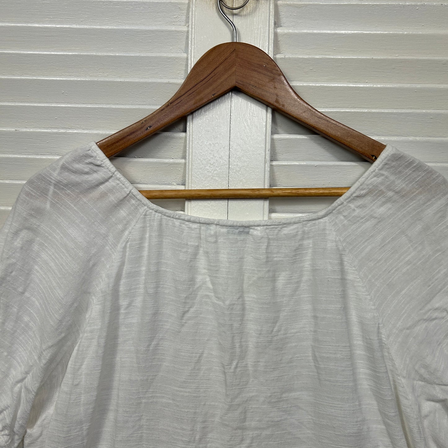 SASS Top Size 16 White Short Sleeve Cotton Blend