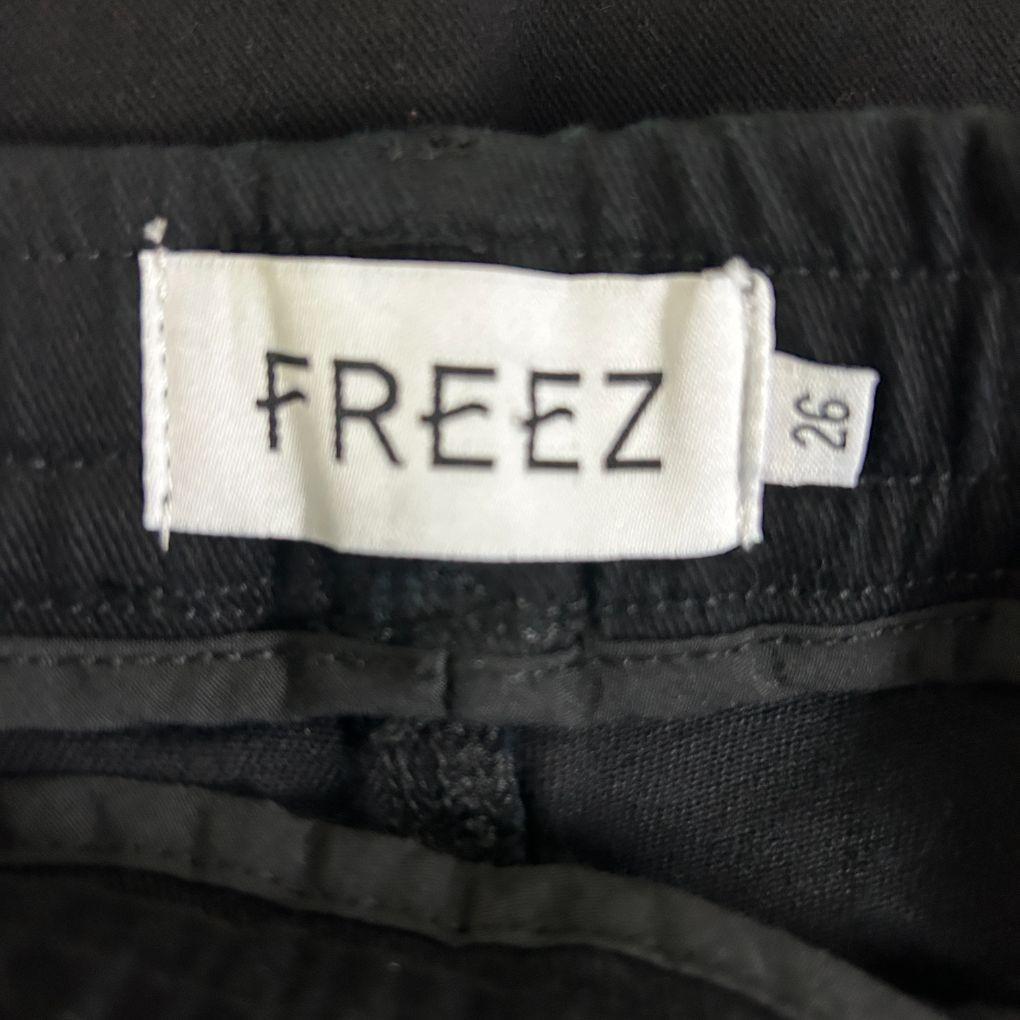 Freez Black Cotton Shorts - Size 26