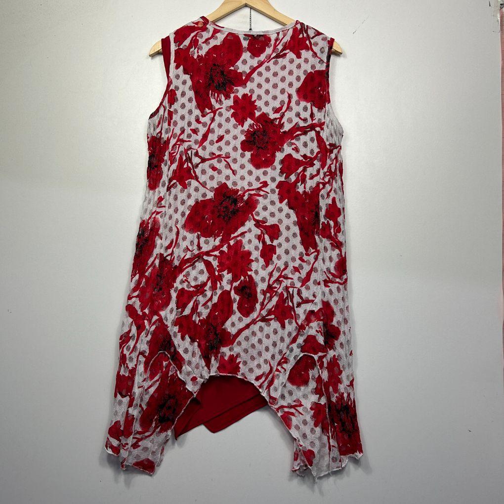 Taking Shape Red and White Floral Top - Size 12/XXS