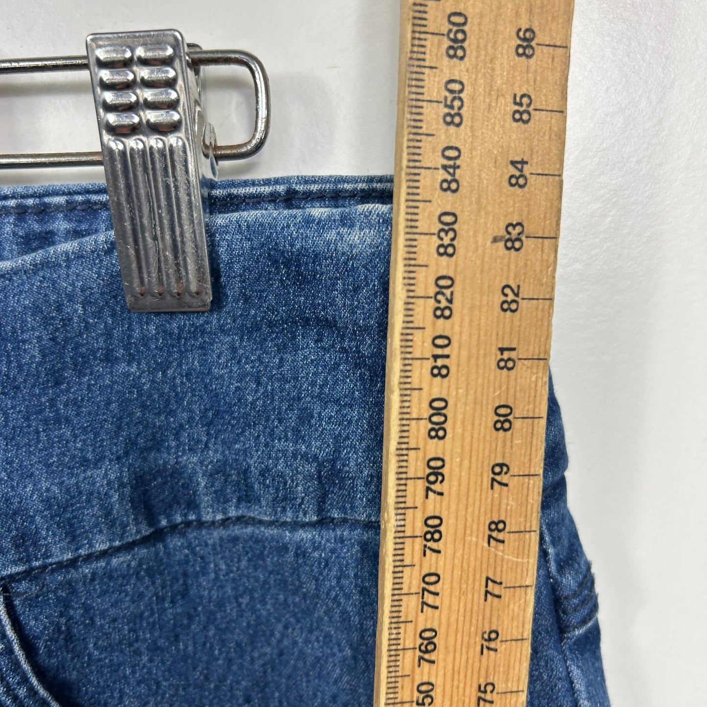 Millers Blue Denim Capri Pants - Size 18