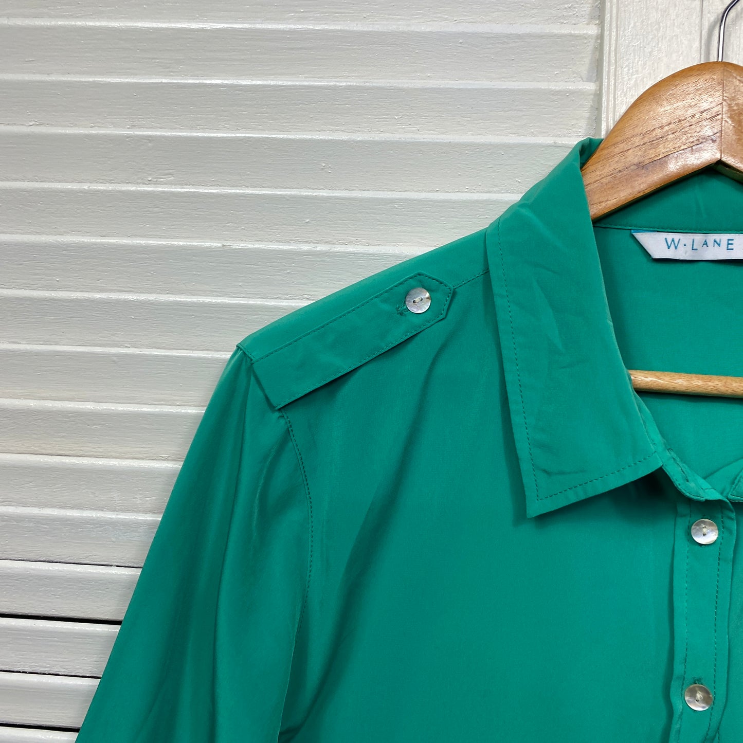 W Lane Top Size 18 Green Long Sleeve Button Up Roll Tab Sleeve