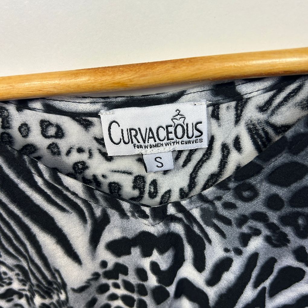 Curvaceous Black Top - Size 16/S