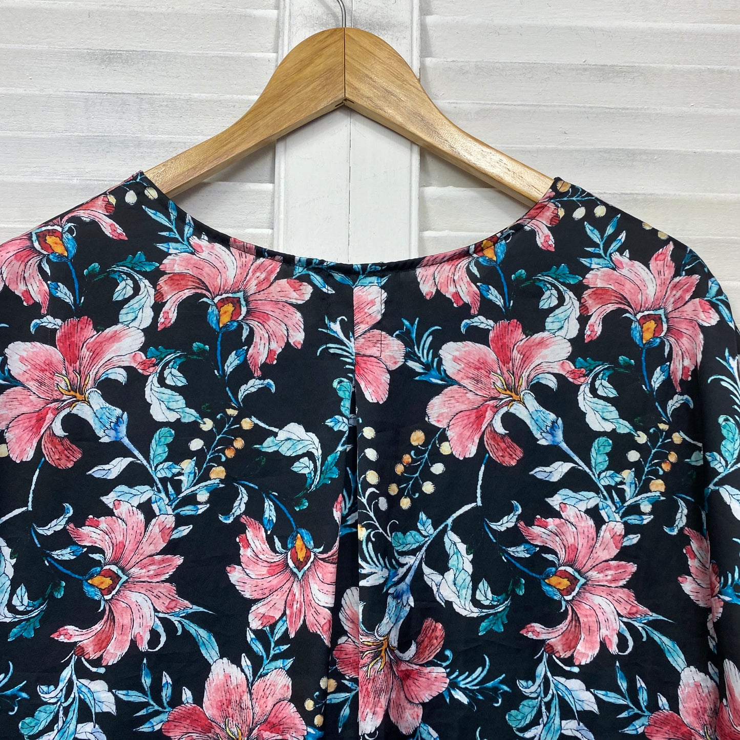 Mela Purdie Top Size 14 16  Floral Short Sleeve