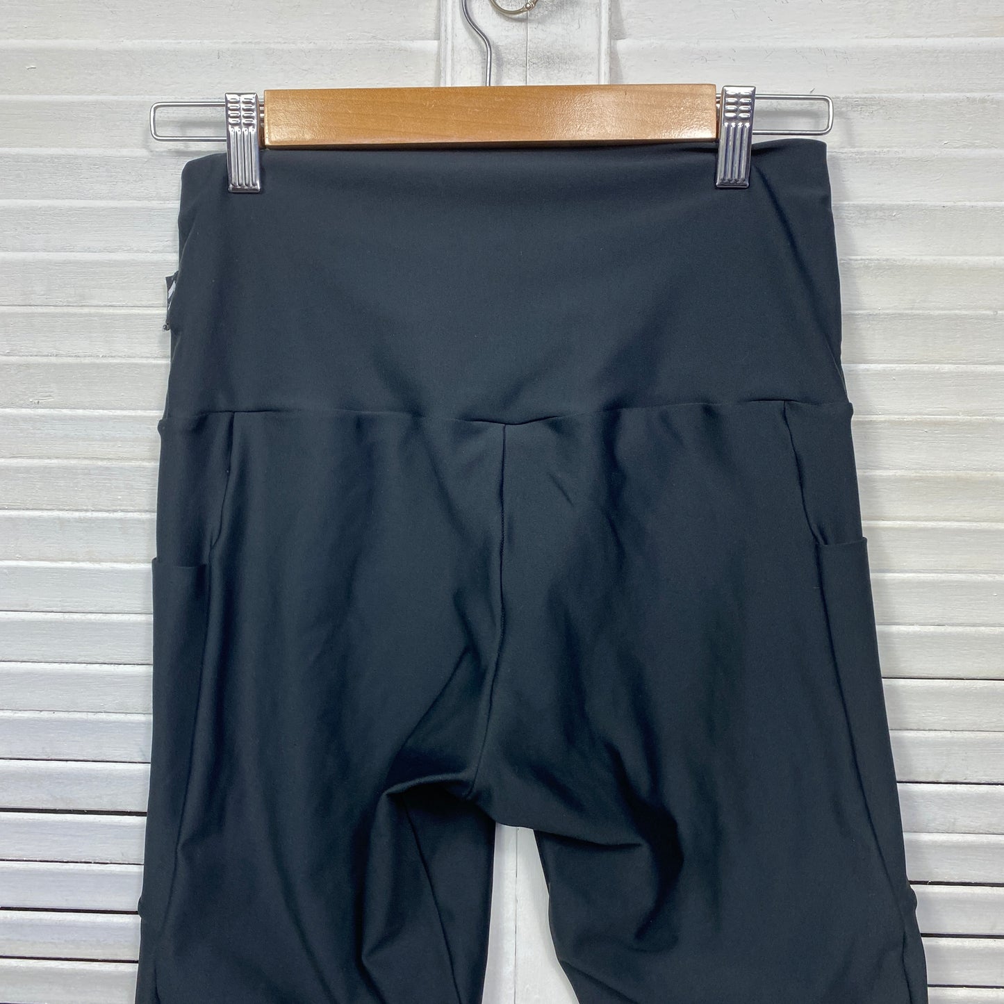 Exoticathletica Activewear Capri Leggings Size Large 14 Black Pockets