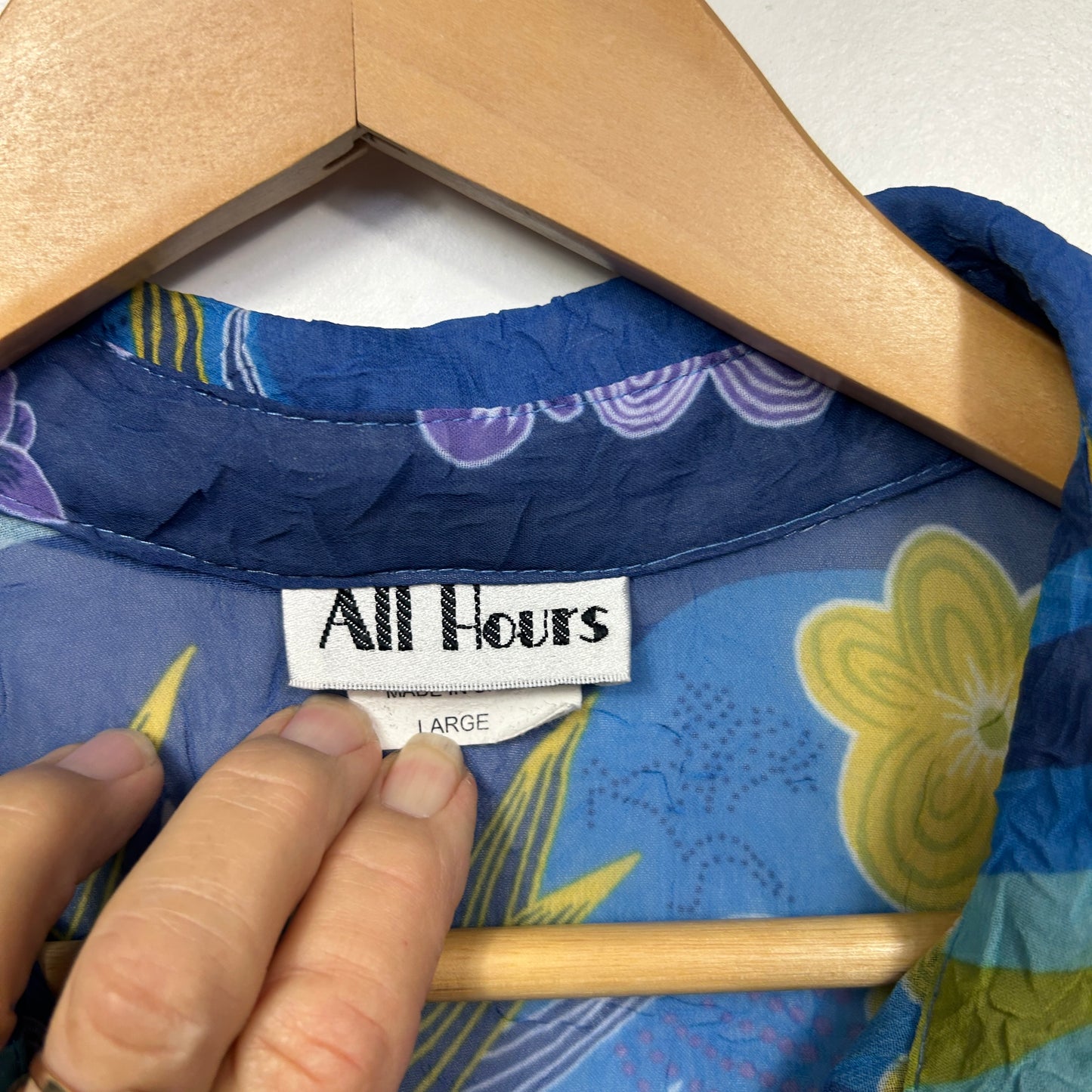 Vintage All Hours Blue Floral Button Up Shirt - Size Large