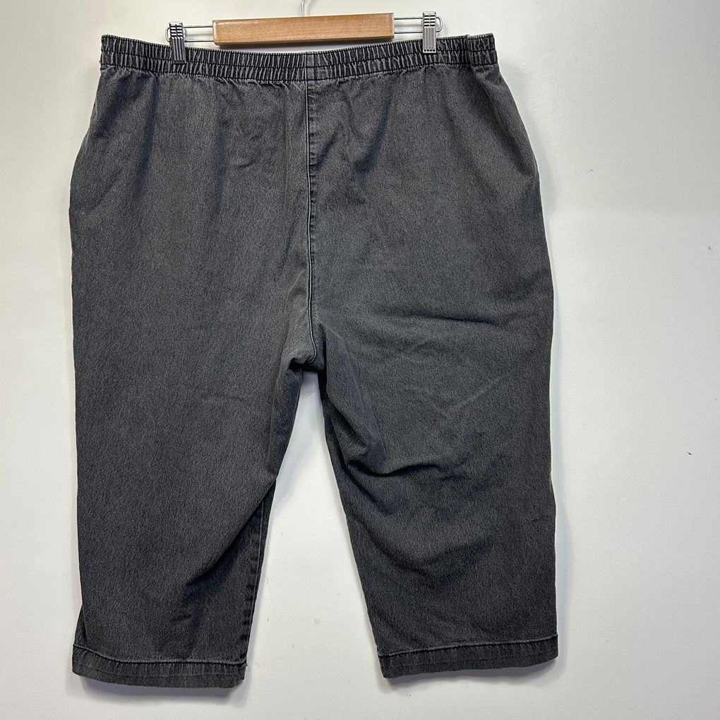 Millers Black Denim Capri Pants - Size 20