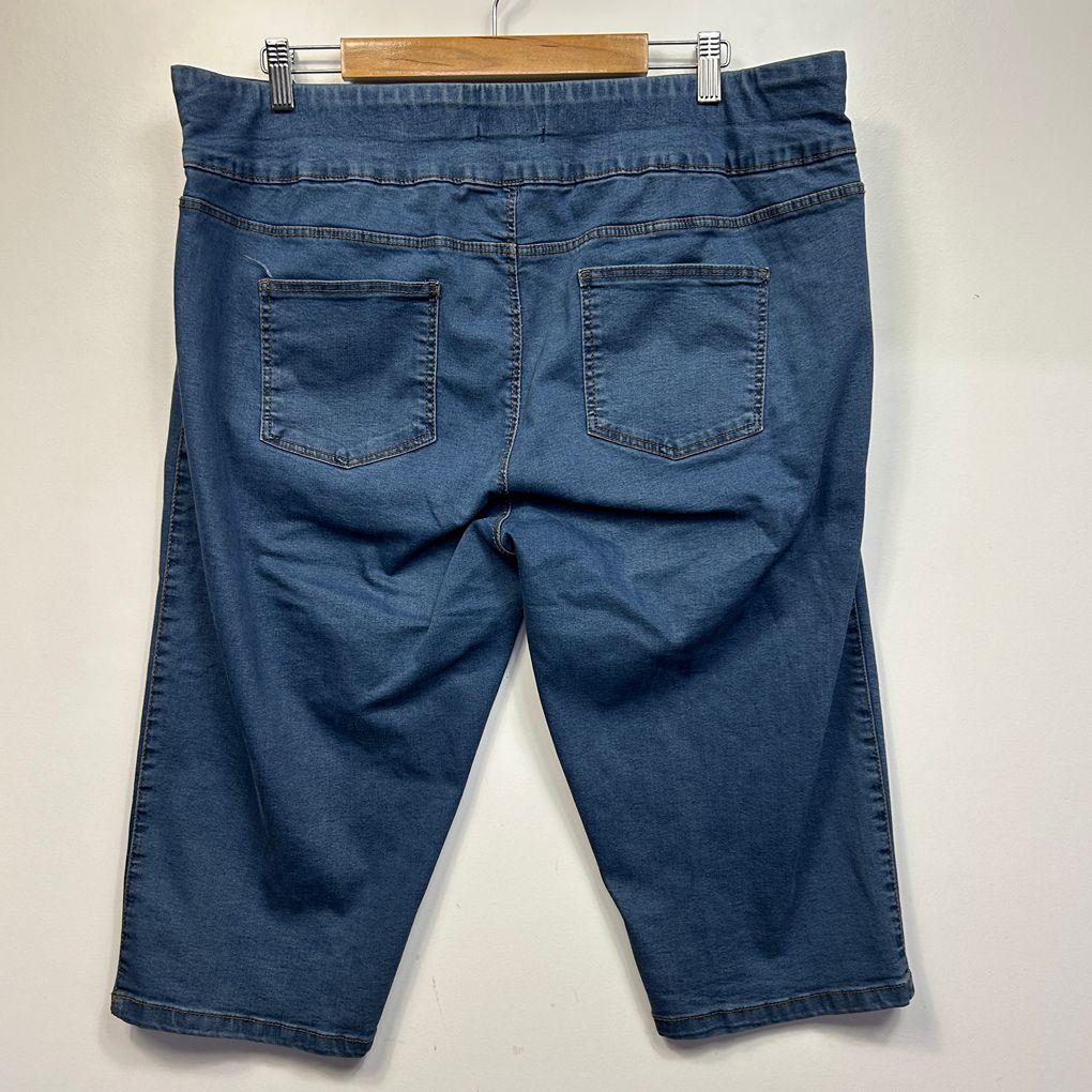 Katies Blue Denim Cropped Pants - Size 20
