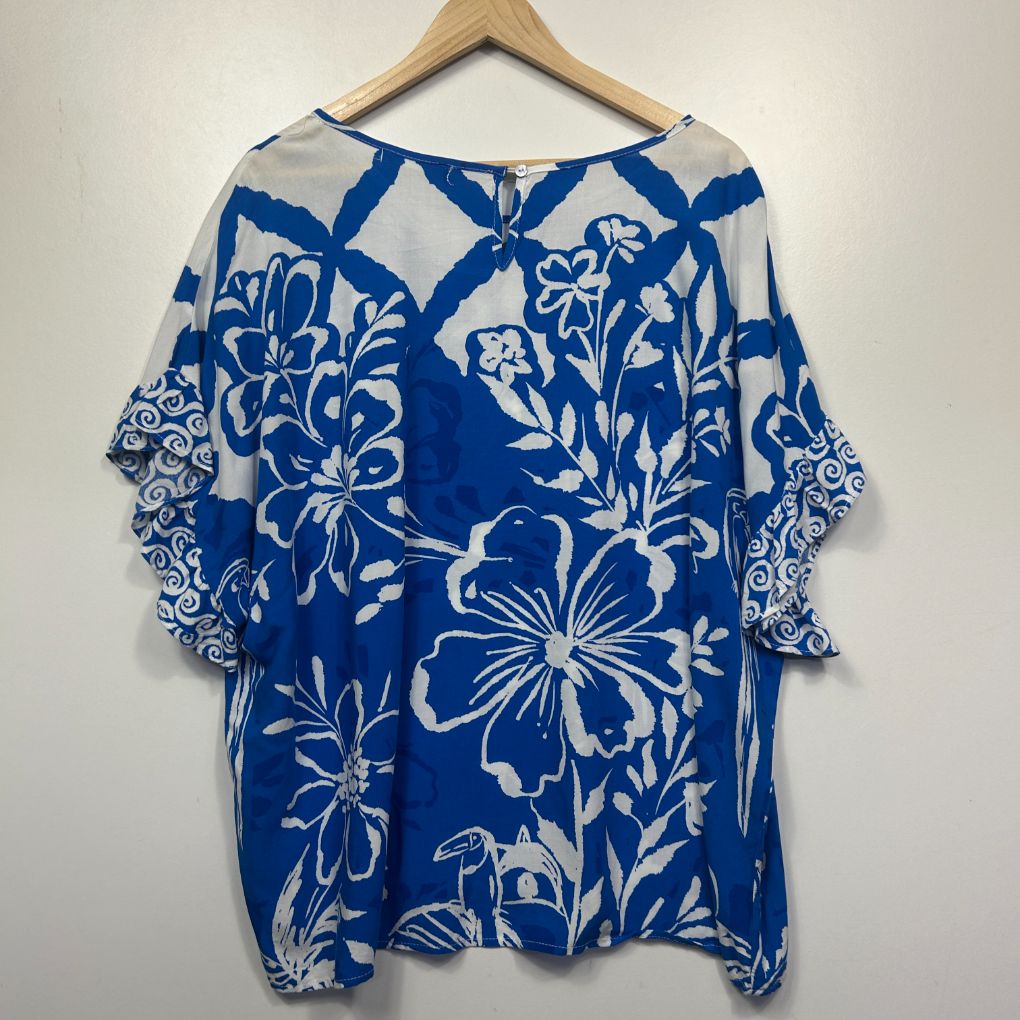 Label Of Love Blue Top - Size 2XL