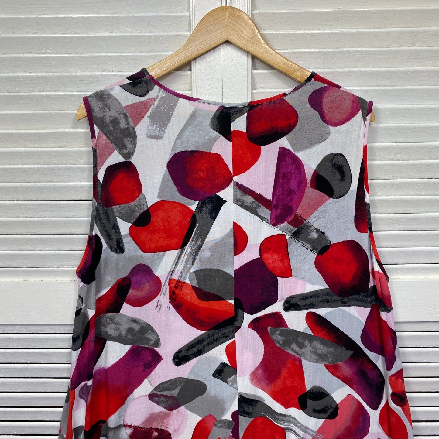 Taking Shape Dress Size 18 Sleeveless Layered Viscose Multicoloured