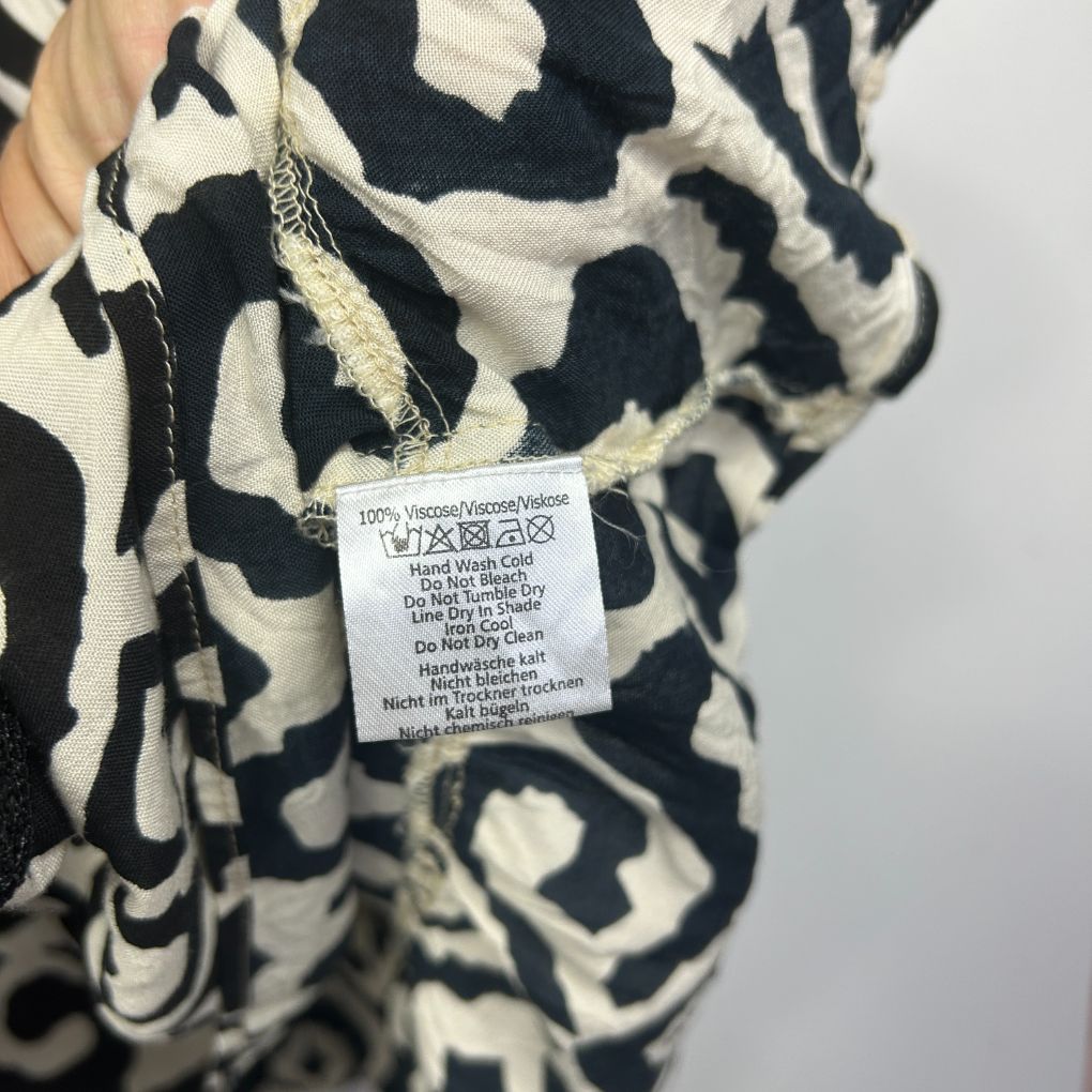 Naudic Black Top - Size L (Oversized)