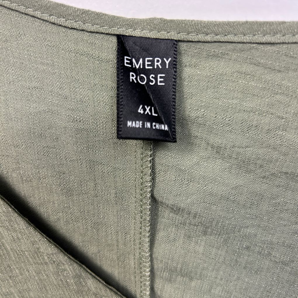 Emery Rose Green Top - Size 4XL/18/20