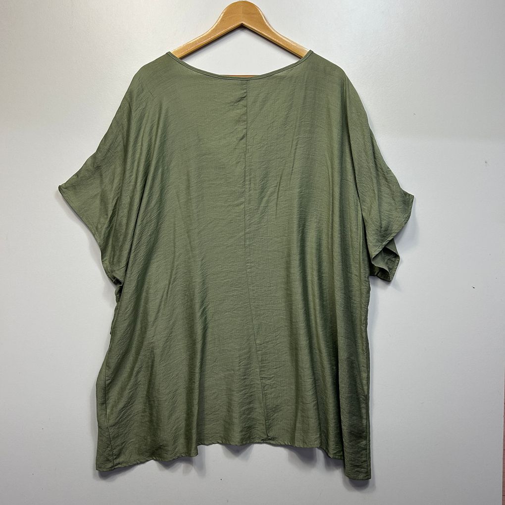 Emery Rose Green Top - Size 4XL/18/20