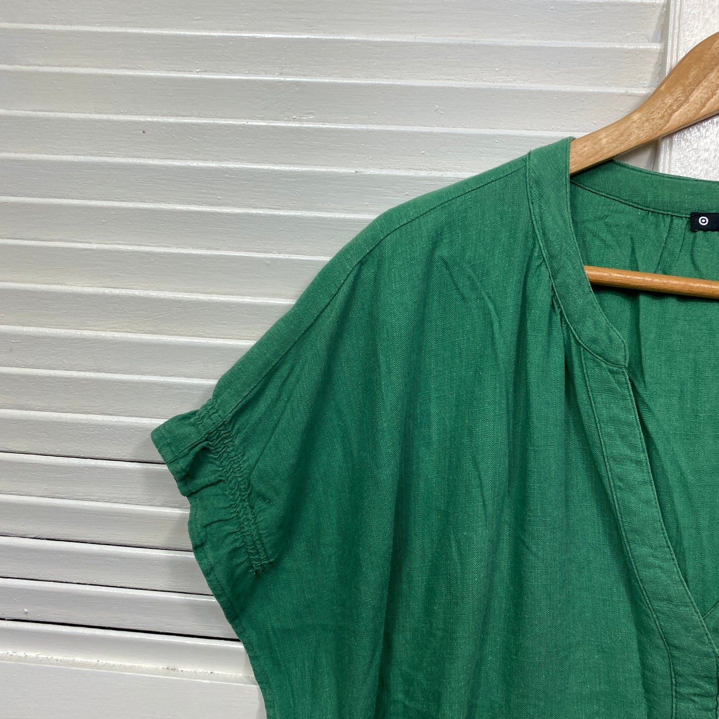 Target Top Size 20 Green Short Sleeve Linen Blend V Neck