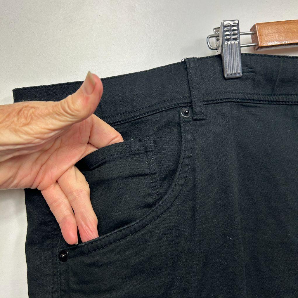 Johnny Bigg Black Cotton Mens Shorts - Size 52