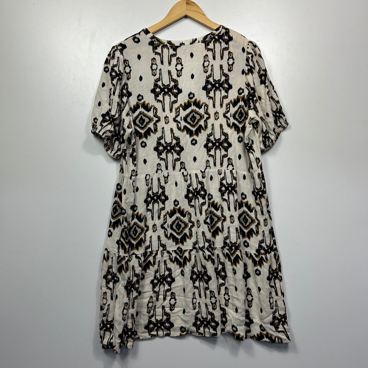 Suzanne Grae Cream Ikat Print Tunic Dress - Size 14
