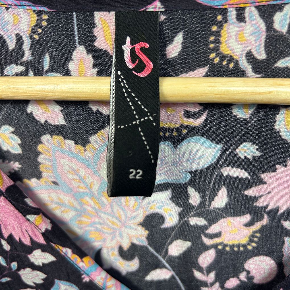 Taking Shape Navy Floral Maxi Dress - Size 22