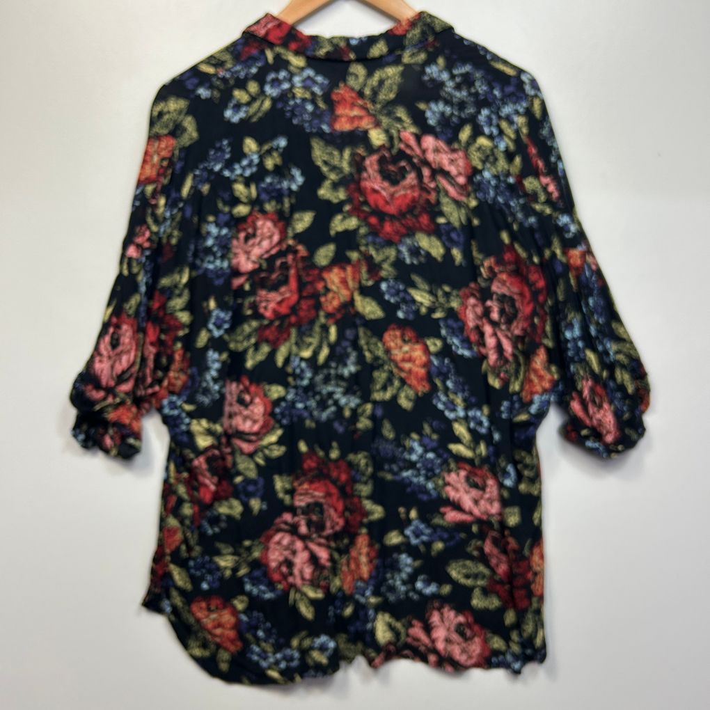 Katies Black Floral Top - Size 18
