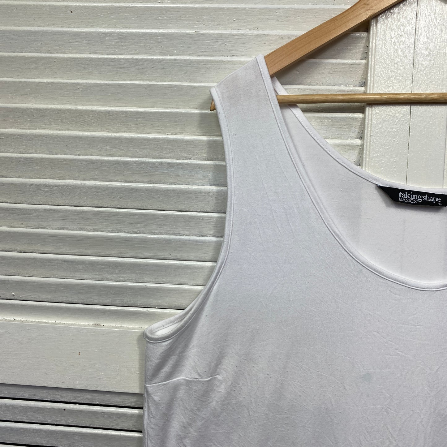 Taking Shape Basics Top Size 24 Sleeveless Tank White