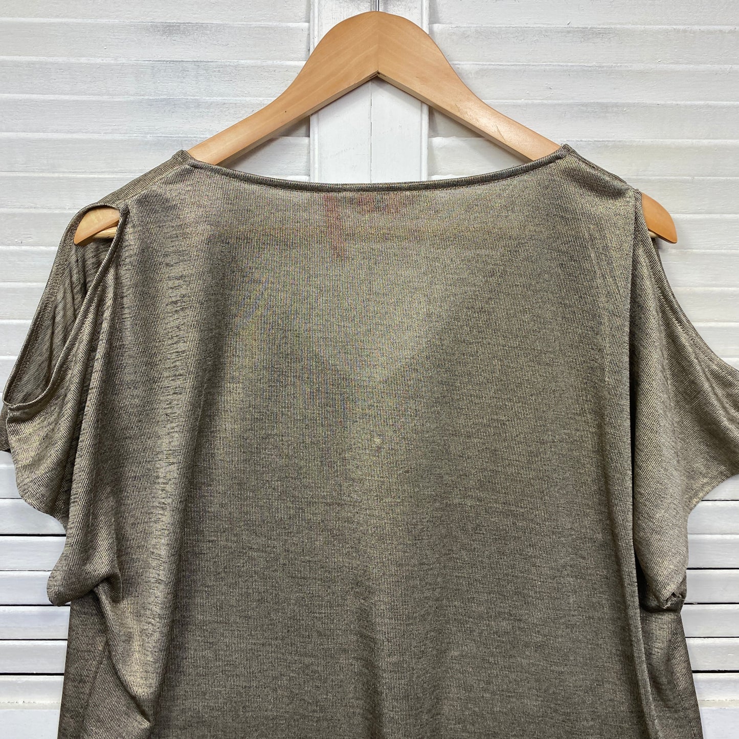 Millers Top Size 18 Gold Metallic Short Sleeve