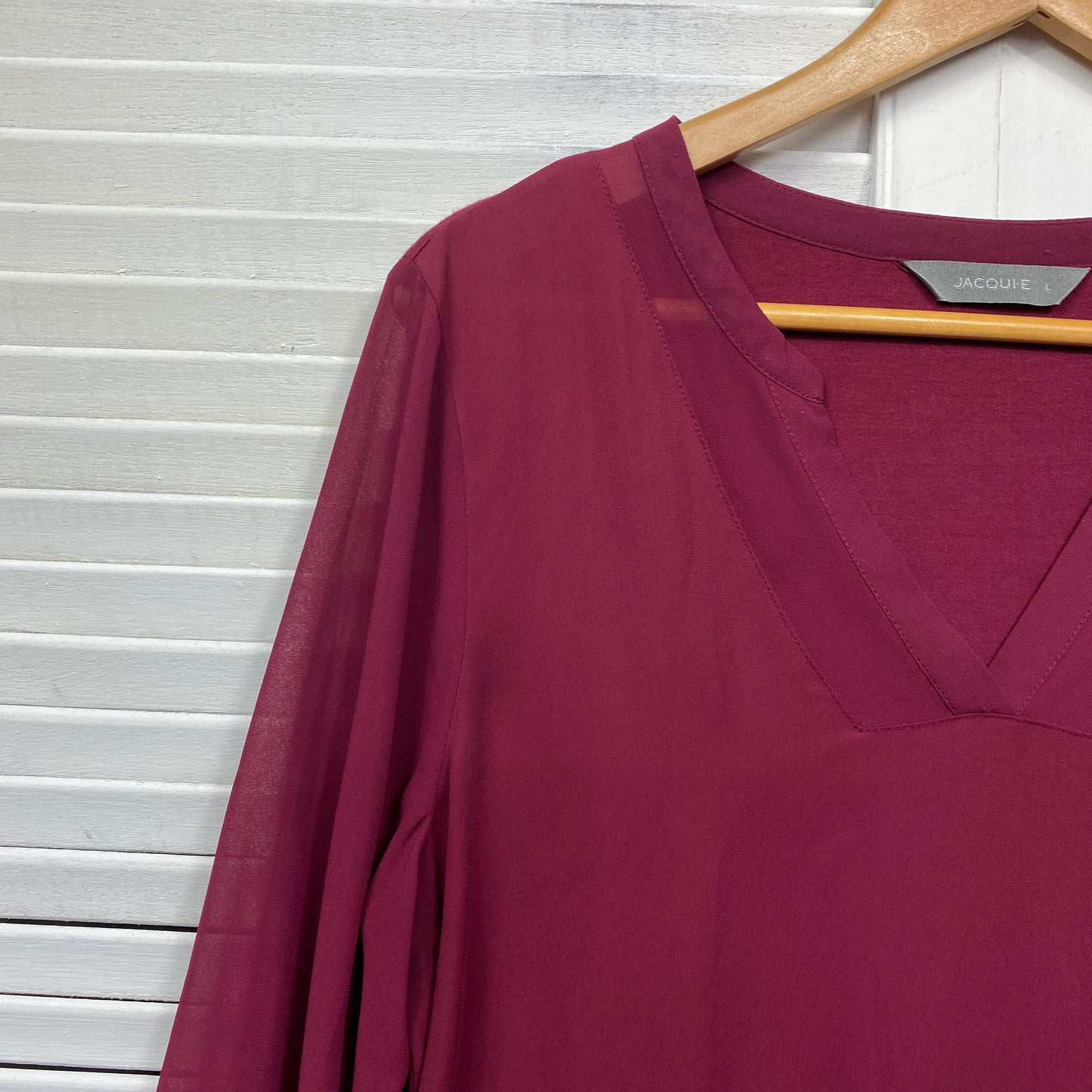 Jacqui E Top Size Large Long Sleeve Maroon