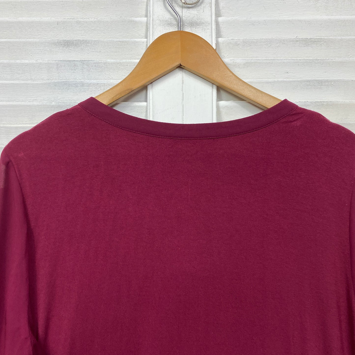 Jacqui E Top Size Large Long Sleeve Maroon