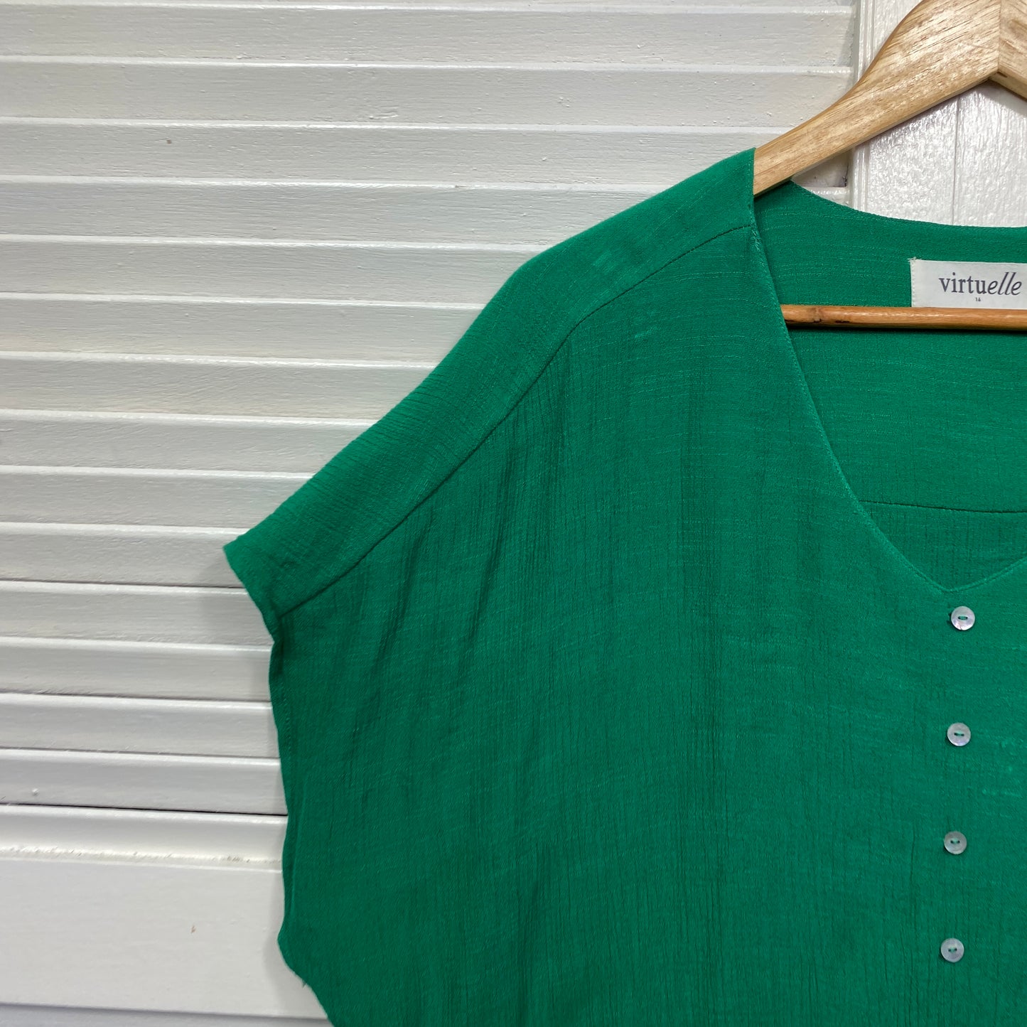 Virtuelle Top Size 16 Green Short Sleeve Viscose Blend