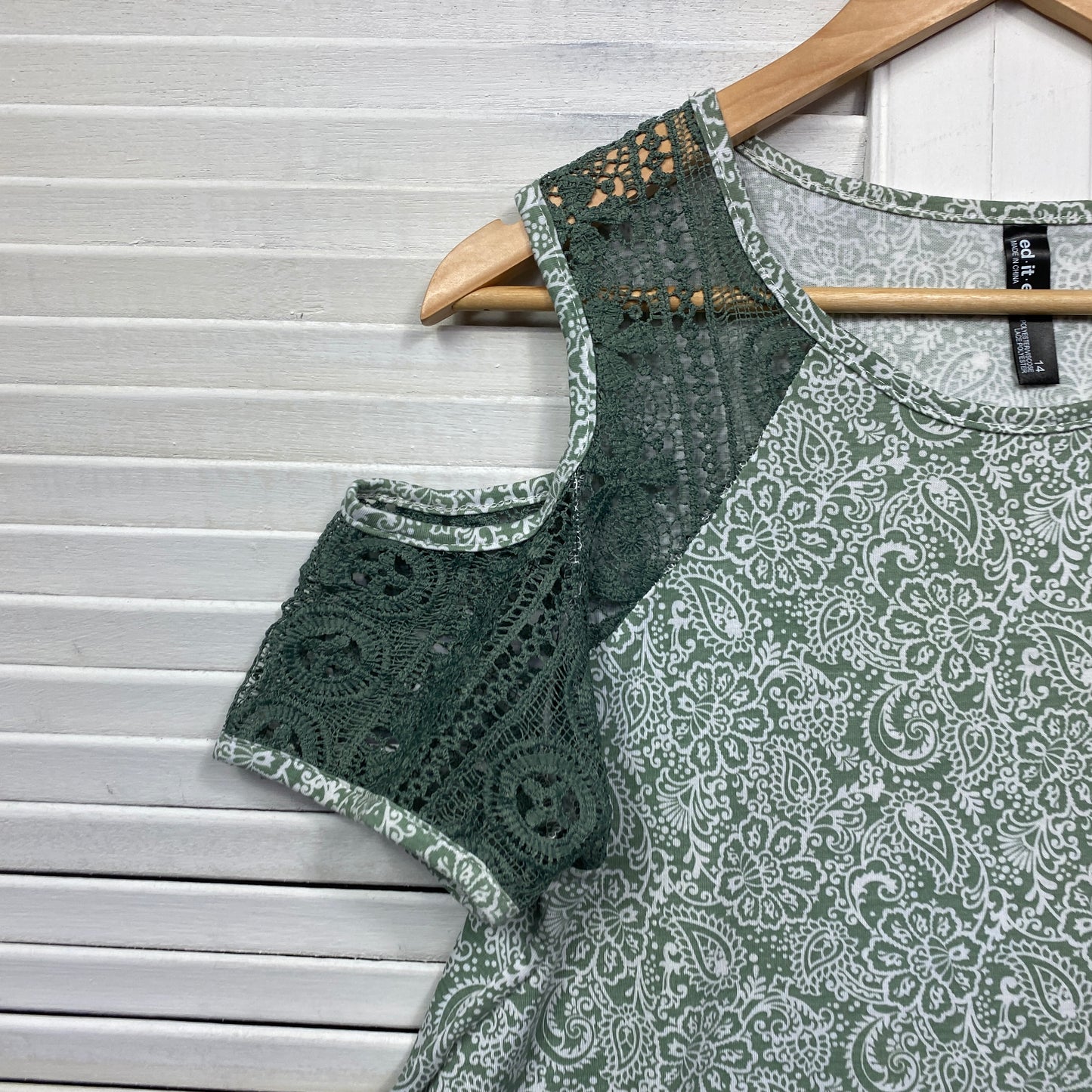 Edited Top Size 14 Green Cold Shoulder Sleeve Paisley Print