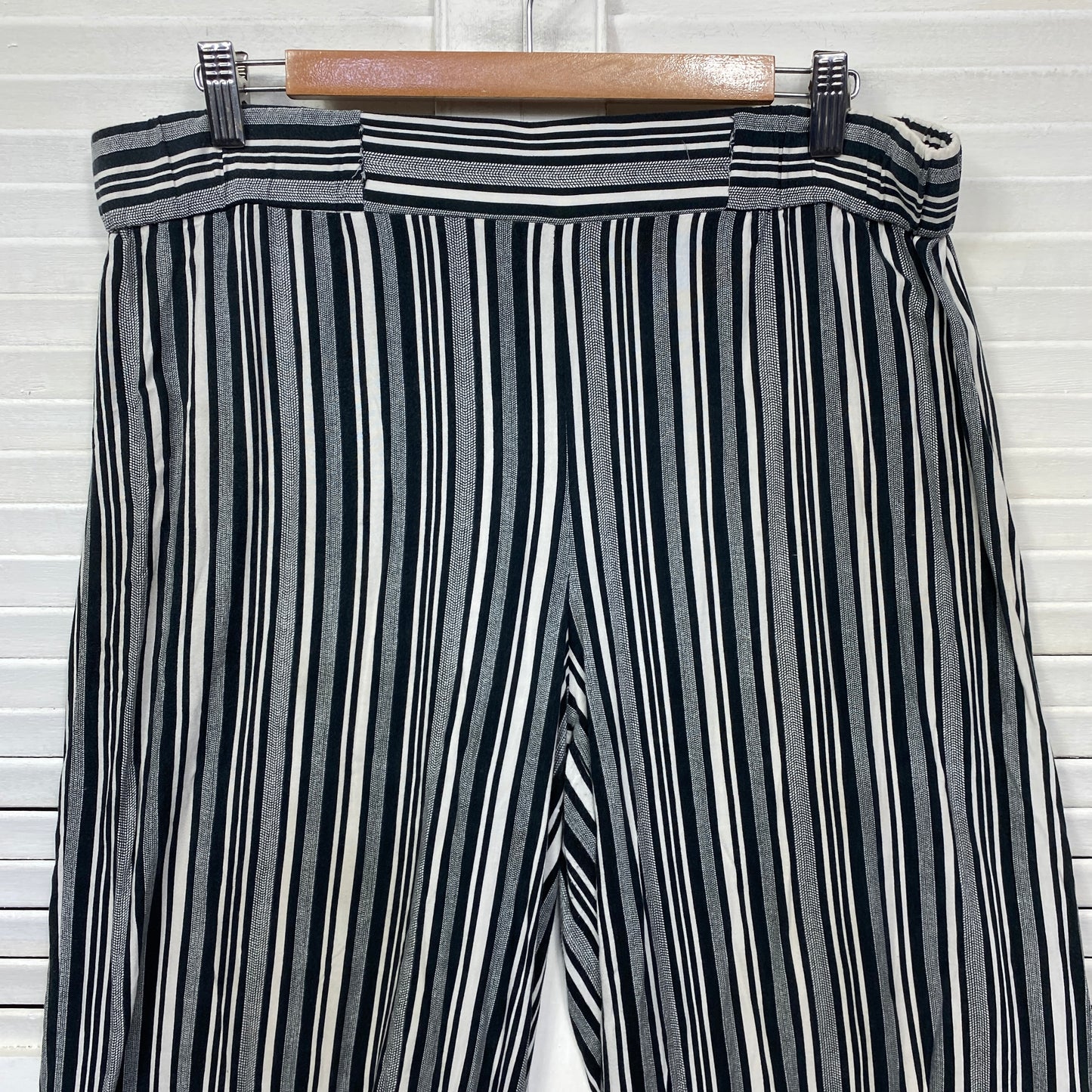 Edited Pants Size 14 Black White Striped 7/8 Length