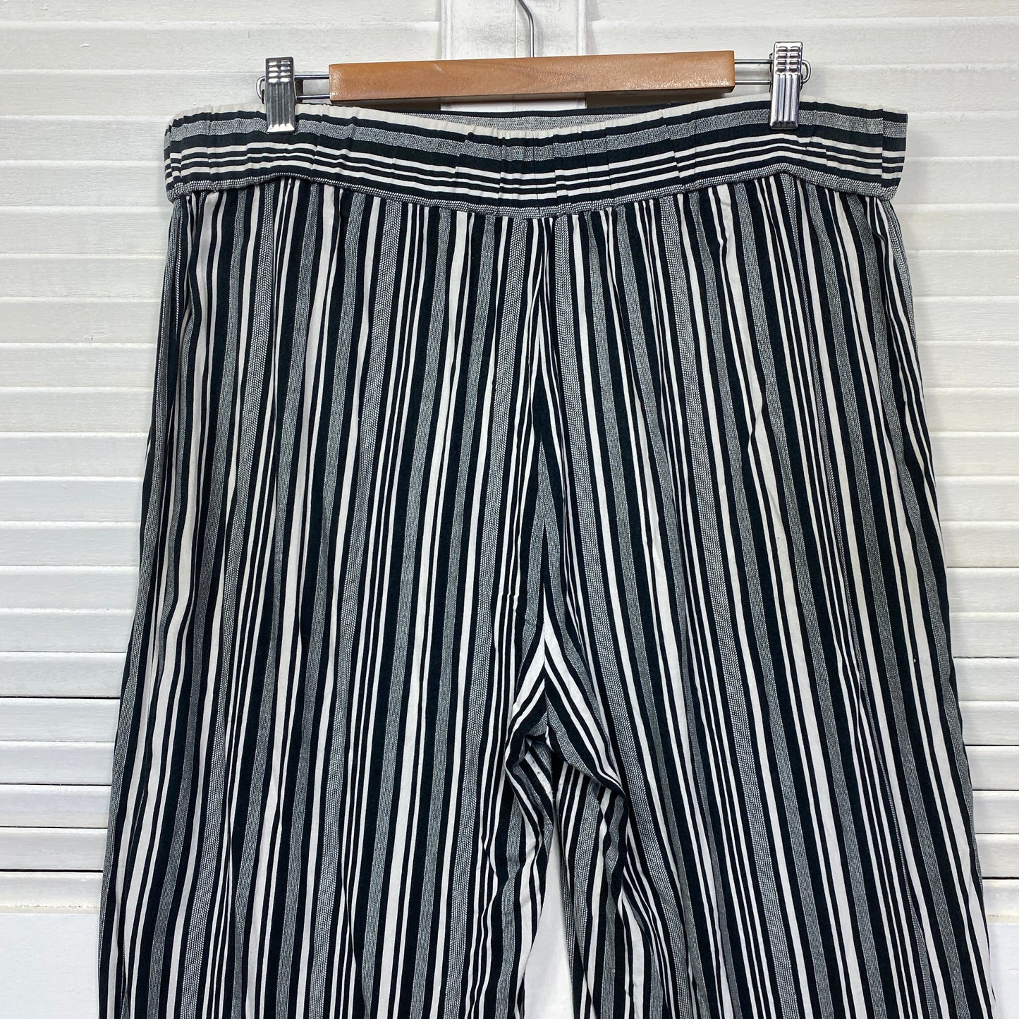 Edited Pants Size 14 Black White Striped 7/8 Length