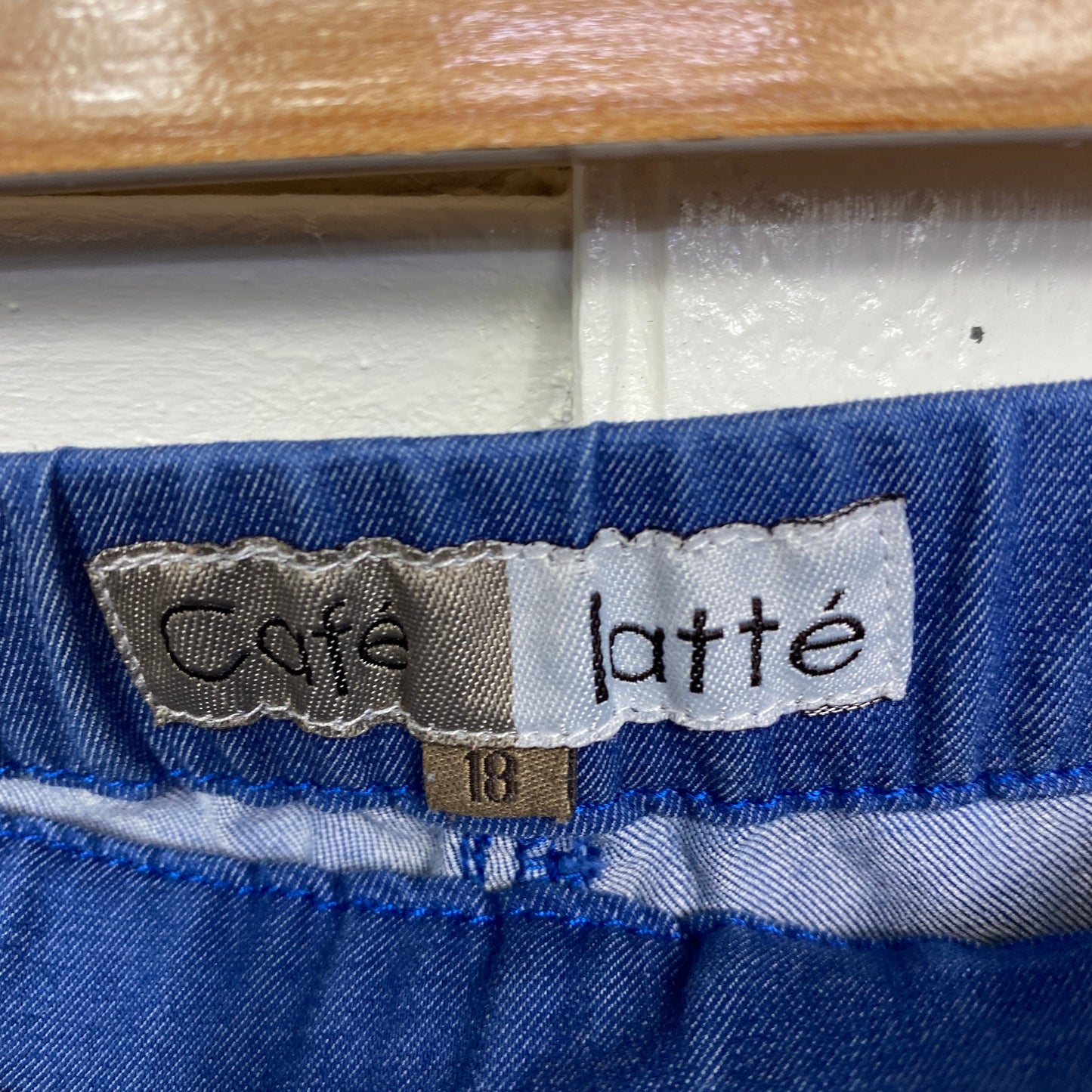 Cafe Latte Shorts Size 18 Blue Pull On