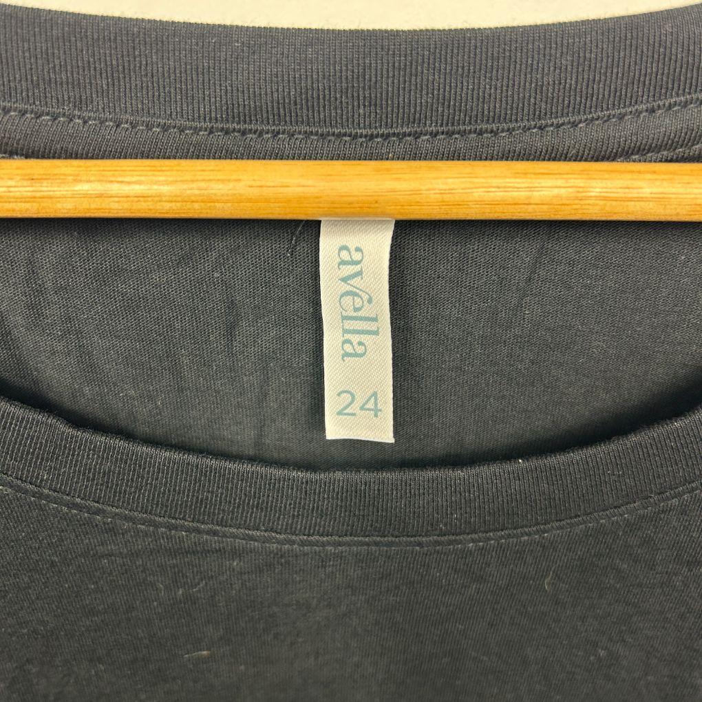 Avella Black Cotton T-Shirt - Size 24