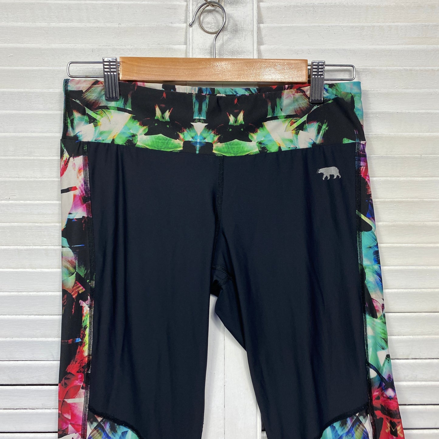 Running Bare Activewear Leggings Size 14 Black Floral