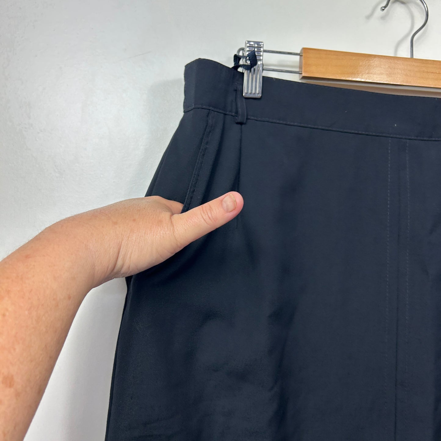 Vintage German Bardehle Black Textured Pencil Skirt - Size XL