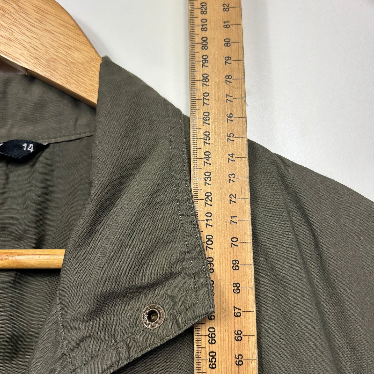 Now Lightwight Jacket Size 14 Green Long Sleeve Pockets