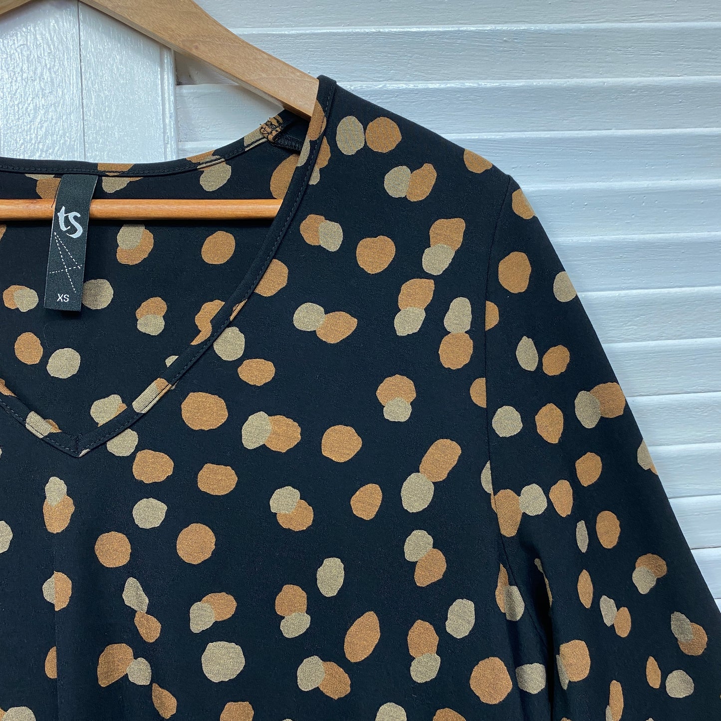 Taking Shape Top Size 14 XS Long Sleeve Black