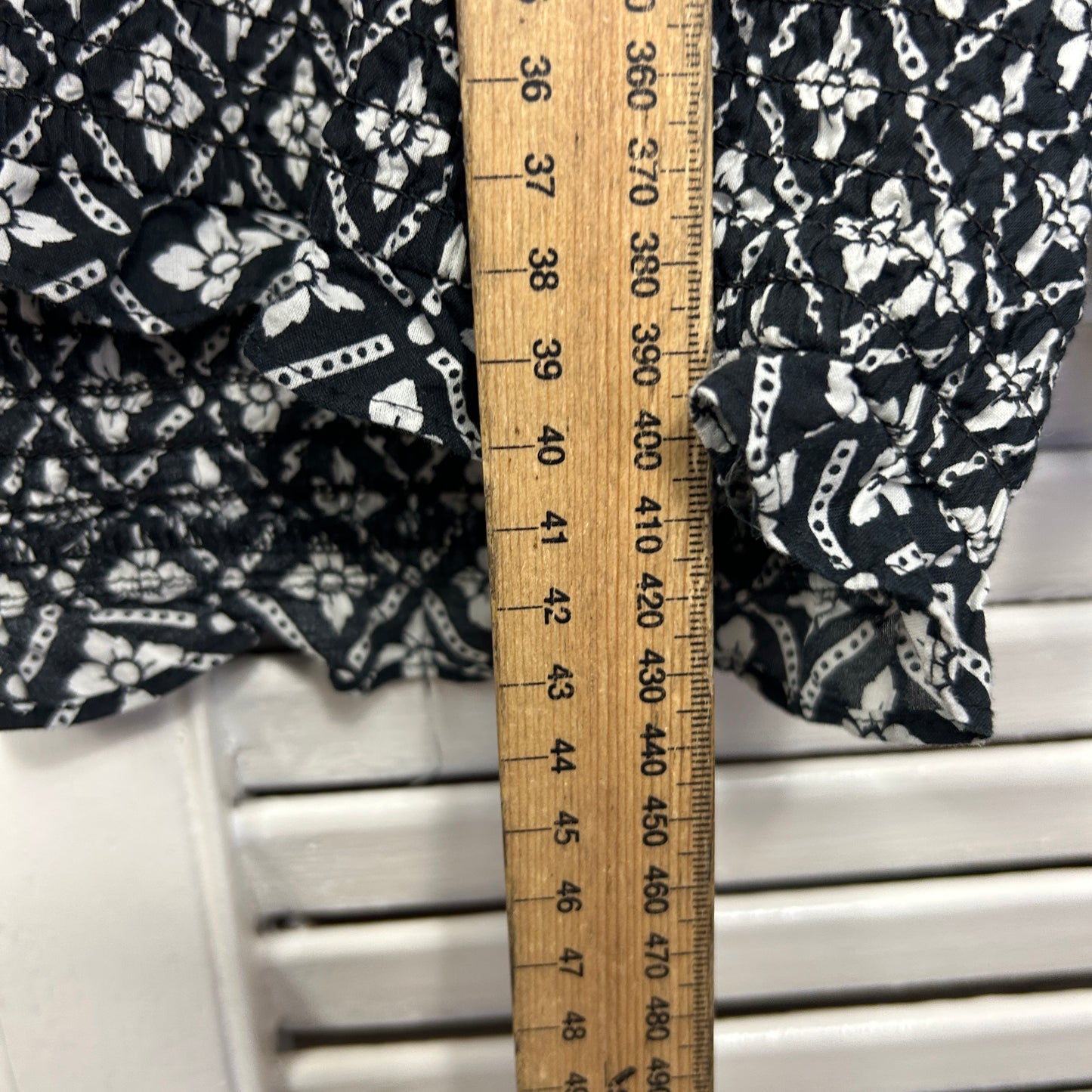 Sportsgirl Top Size 16 Black White Crop Billow Sleeve