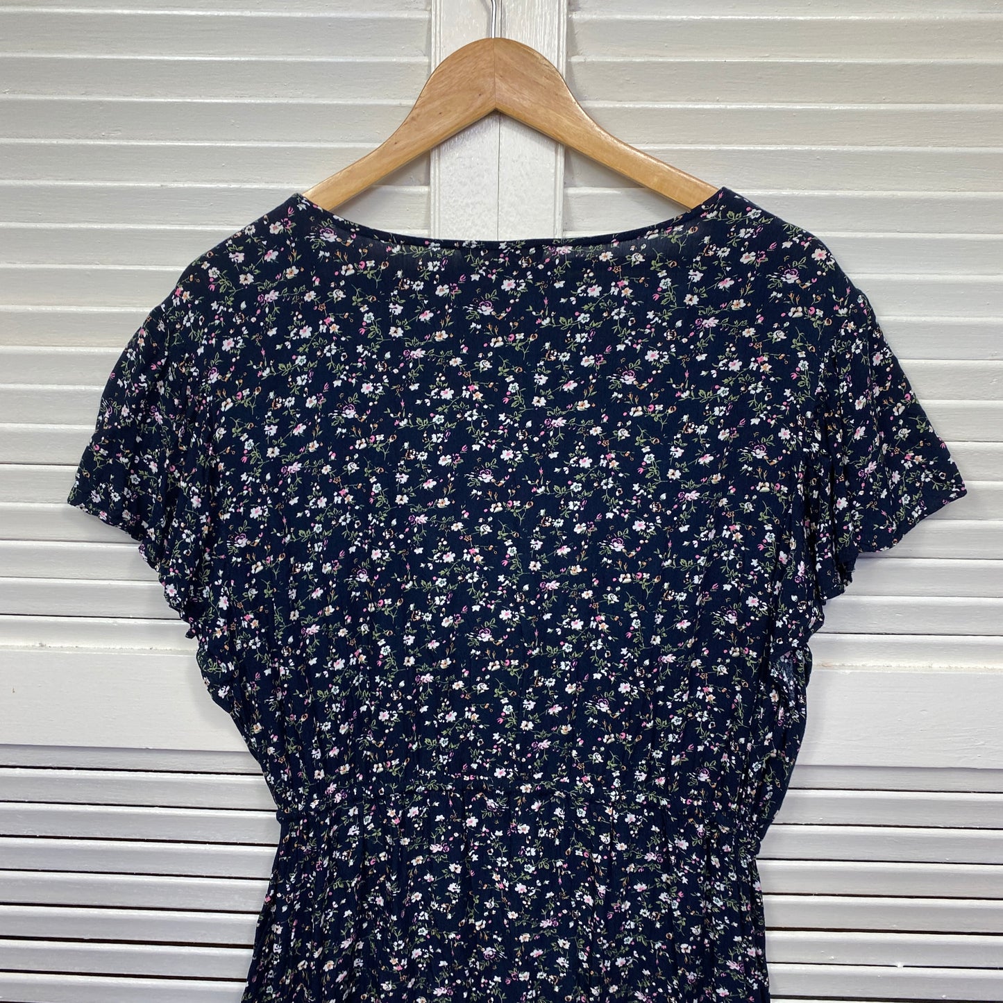 M & L Fashion Dress Size 18 Floral Short Sleeve Rayon