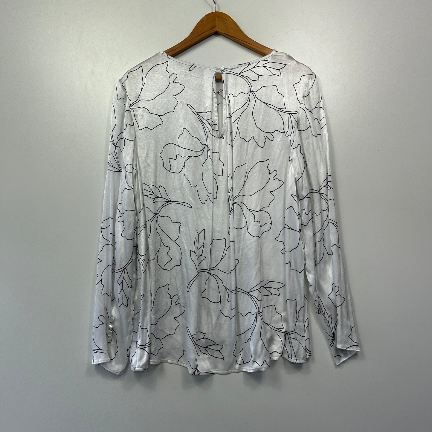 Sussan White Floral Line Art Print Top - Size 14