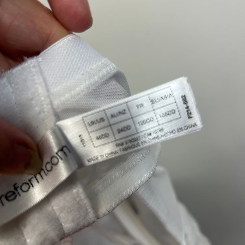 Fayreform White Bra - Size 24DD