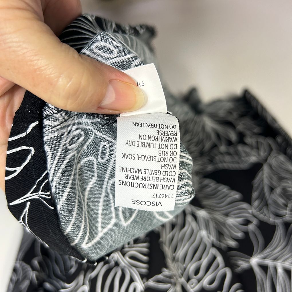 Avella Black Leaf Print Tie Sleeve Top - Size 22