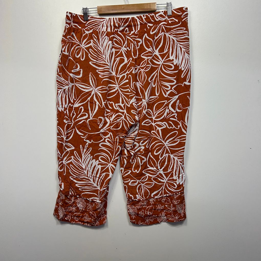Millers Rust Floral Cropped Pants - Size 16/18