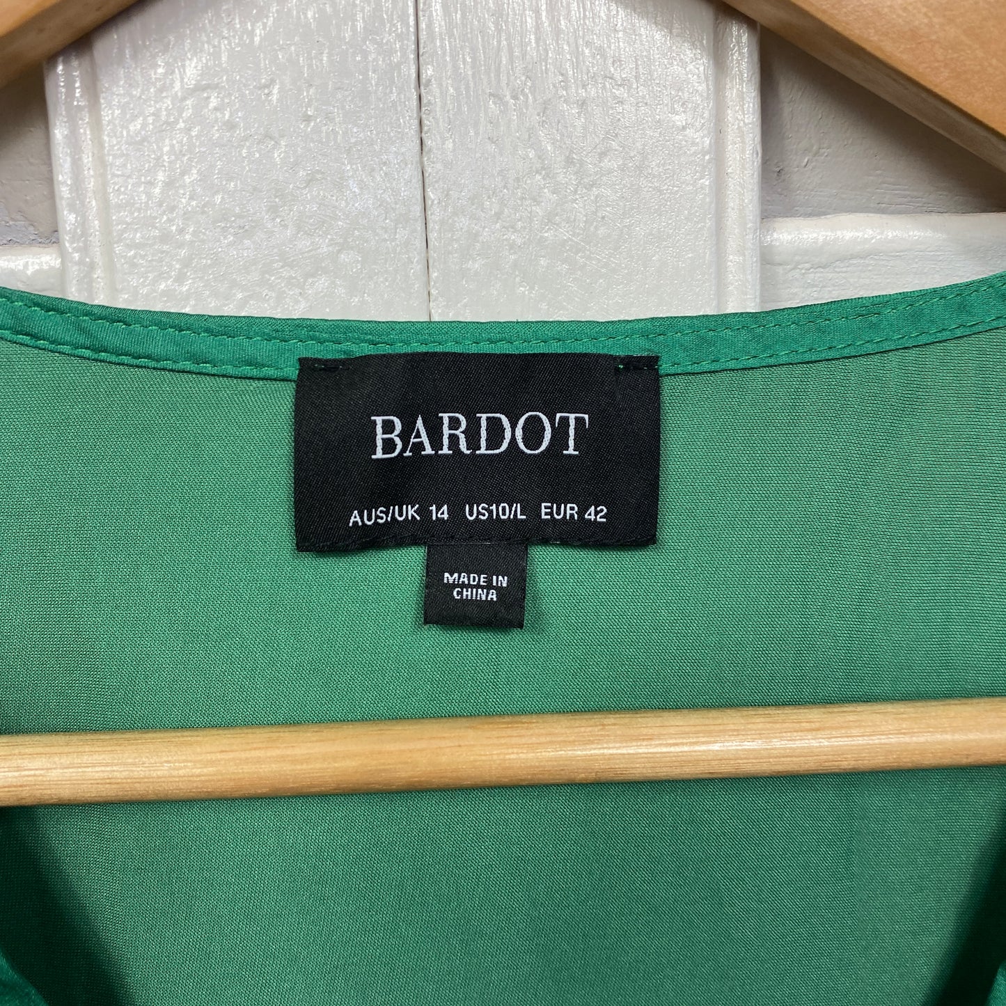 Bardot Top Size 14 Green Shiny Long Sleeve V Neck