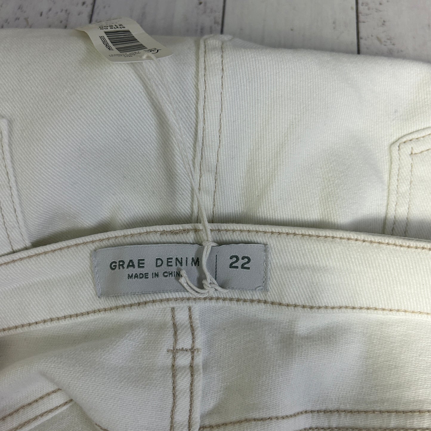 Suzanne Grae White Denim Ankle Length Jeans - Size 22